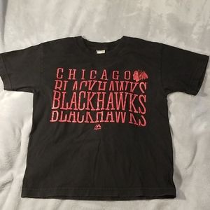 Chicago Blackhawks T-shirt size medium youth